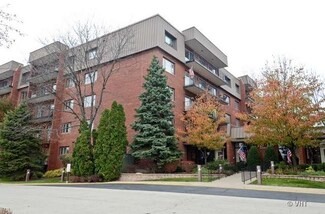127 Acacia Cir Unit 301, Indian Head Park, IL 60525