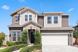11289 N Alicante Dr, Fresno, CA 93730