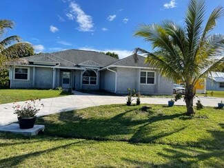 2050 SE Elmhurst Rd, Port Saint Lucie, FL 34952