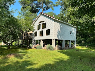 3981 Coleman Cliff Rd, Frankford, WV 24938