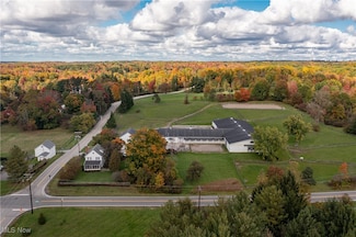 13829 County Line Rd, Chagrin Falls, OH 44022
