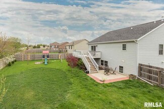 5625 Buckhorn Ln, Davenport, IA 52802