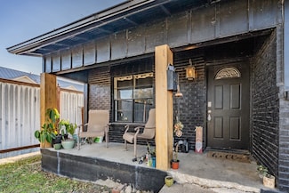 3305 Swan St, Haltom City, TX 76117