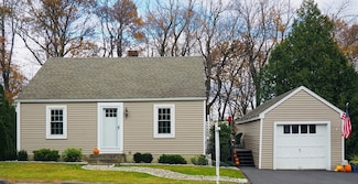 21 Highland Park Rd, Rutland, MA 01543