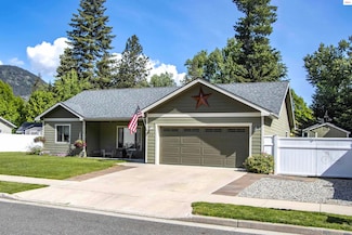 318 Huppert Ln, Sandpoint, ID 83864