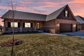 7905 E Turquoise Trail, Bel Aire, KS 67226
