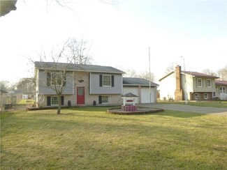 853 Bentz Rd, Leavittsburg, OH 44430