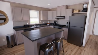 5216 Tokay Dr Unit 102, Flint, MI 48507