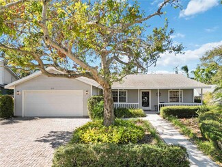210 20th St W, Bradenton, FL 34205