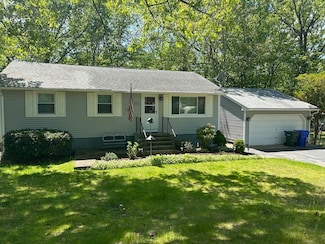 370 Tiffany St, Springfield, MA 01108