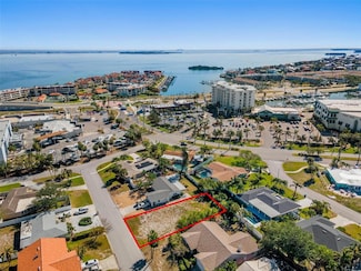 164 2nd St W, Tierra Verde, FL 33715