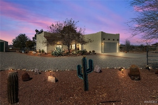 14105 S Cactus Rd, Yucca, AZ 86438
