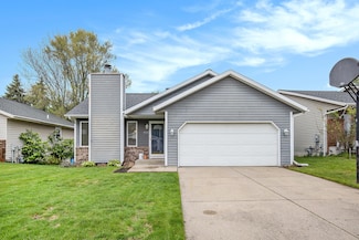 455 Stonehenge St SE, Grand Rapids, MI 49548