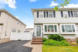 41 Bent St, Staten Island, NY 10312