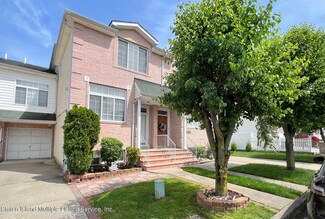 57 Dexter Ave, Staten Island, NY 10309