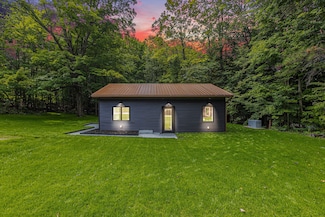 1115 Gobblers Knob Rd, Boyne City, MI 49712