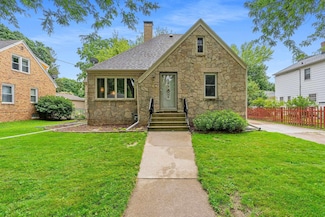 1065 Kellogg St, Green Bay, WI 54303