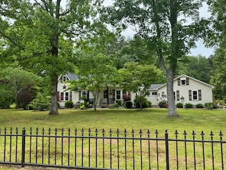 4540 S York Hwy, Jamestown, TN 38556