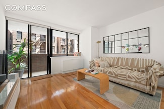 233 E 86th St Unit 3C, New York, NY 10028