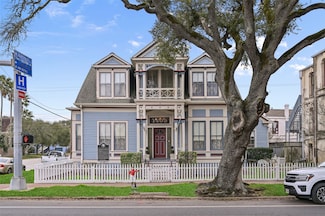 1403 Broadway St, Galveston, TX 77550