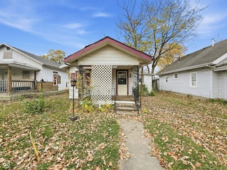 706 W 11th St, Muncie, IN 47302