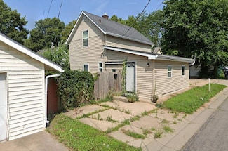 941 Cypress St, Saint Paul, MN 55106