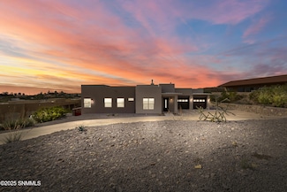5575 Red Wolf Ln, Las Cruces, NM 88007