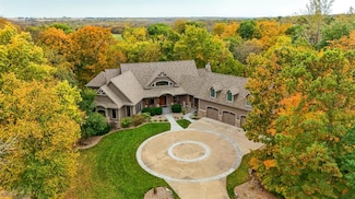 1004 Oakwood Dr, Polk City, IA 50226