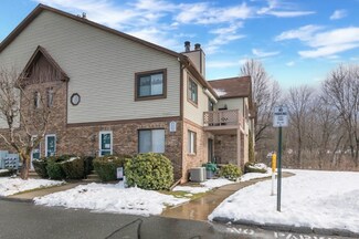 55 Dogwood Ln, Agawam, MA 01001