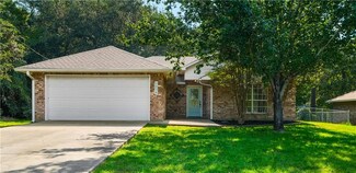2076 Expressway Dr, Pineville, LA 71360
