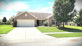 5985 Oakhaven Dr, Greenwood, IN 46142