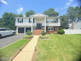 11 Bristlecone Dr, Howell, NJ 07731