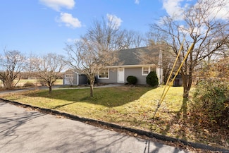 181 Islandview Rd, Stratford, CT 06614