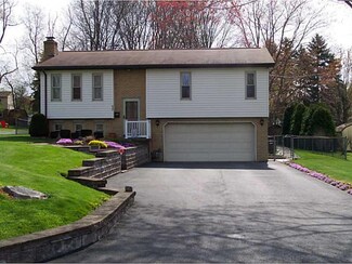 634 Penn Dr, Trafford, PA 15085
