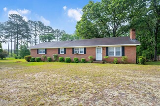 202 Hamilton Rd, Bunnlevel, NC 28323