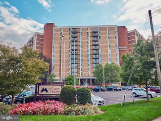 6800 Fleetwood Rd Unit 312, McLean, VA 22101