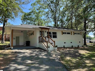 117 Johnson St, Pickens, SC 29671