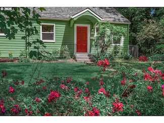 8429 SE Mill St, Portland, OR 97216