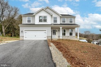 6 Spruce St, Railroad, PA 17355
