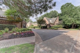 6579 Rue Beaumonde Dr, Memphis, TN 38120