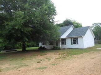 235 S 4th St, Selmer, TN 38375