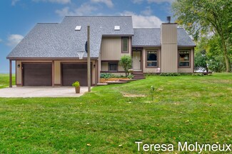 15581 40th Ave, Coopersville, MI 49404