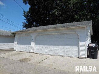 1911 13th St, Moline, IL 61265