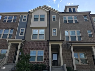 562 Village Loop Dr, Apex, NC 27502