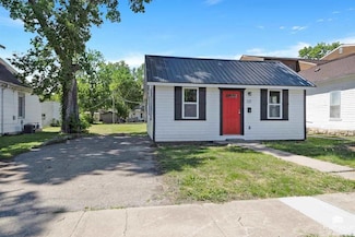 121 E 3rd St, Junction City, KS 66441