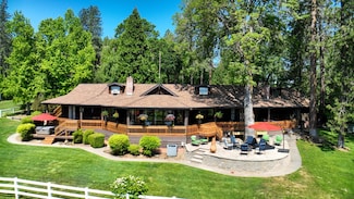 3569 Amber Ln, Grants Pass, OR 97527