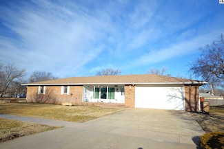 305 N Peabody St, Nickerson, KS 67561