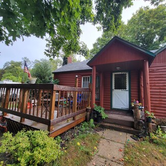 16787 3rd St, Copemish, MI 49625