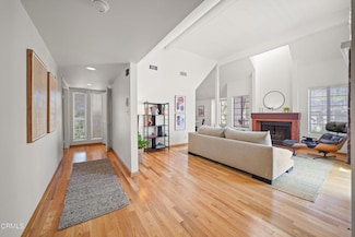 436 E Palm Ave Unit 302, Burbank, CA 91501