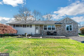 810 Rose Ln, Hatfield, PA 19440